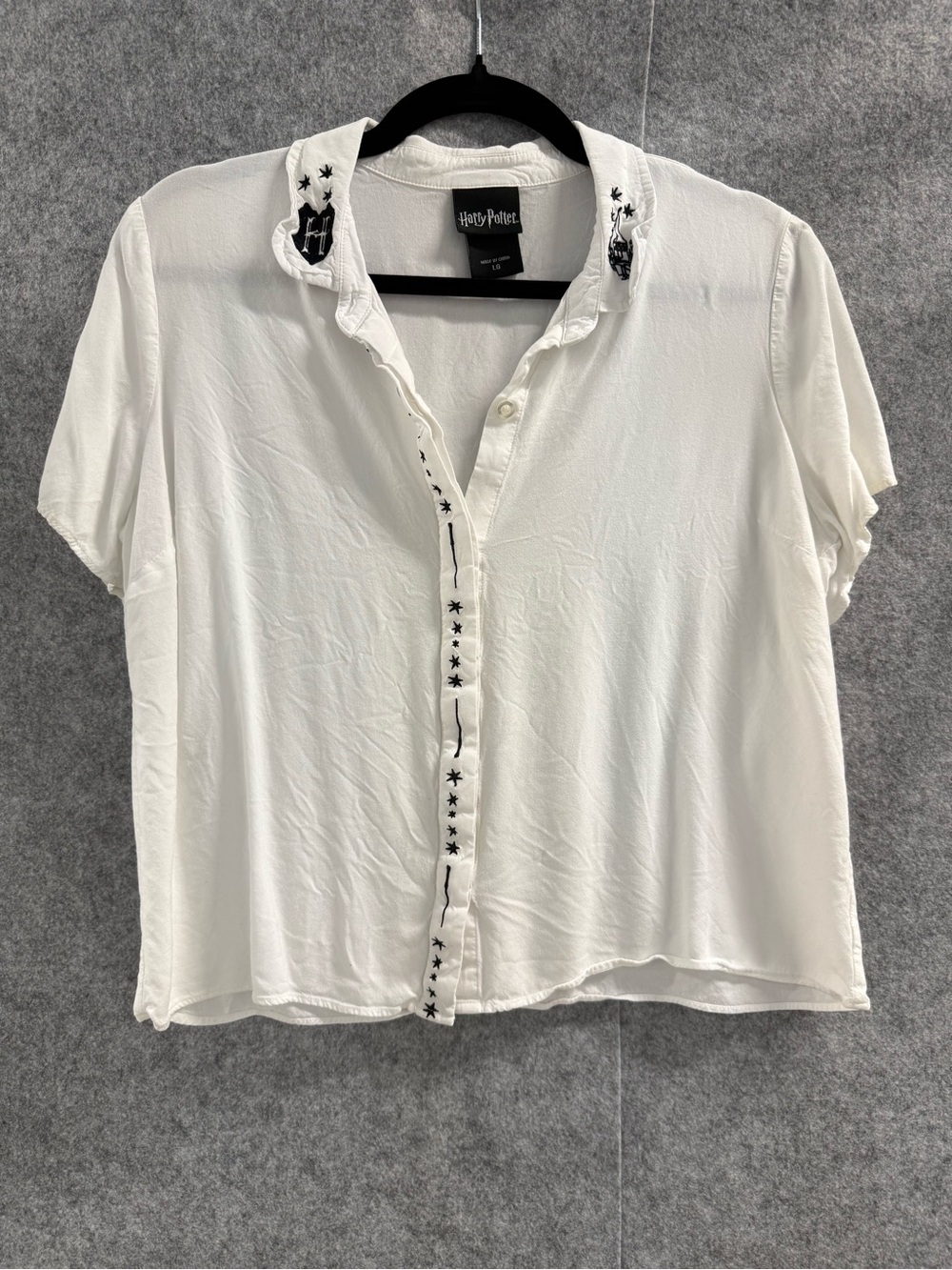 Harry Potter White Short-Sleeve Button-Down Shirt with Embroidered Collar